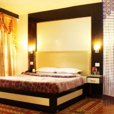 Hotel Imperial Palace Манали Экстерьер фото